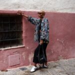 Sharon Battiste Instagram – 90‘s vibes 🍭

#retro #90svibe #vintagelook #fashion #baldgirl #adidassamba #ibizacity