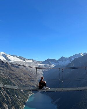 Sharon Battiste Instagram - Austria memories 🏔️🇦🇹

#österreichurlaub #hintertux #schlegeisspeicher #olpererhütte #olpererbrücke #schöneaussicht #zillertal #tirolaustria