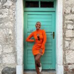 Sharon Battiste Instagram – Die Vorfreude steigt … 🧡🔋

#ibizacalling #urlaubfürdieseele #spanien #energietanken