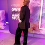 Sharon Battiste Instagram - Alopecia: Für mich eine neue Definition von Schönheitsidealen. Wie seht ihr das ? 💜🧑🏾‍🦲 #baldgirl #glatze #alopeciaawareness #alopecia #kreisrunderhaarausfall #schönheitsideal