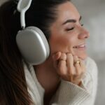 Sharon Battiste Instagram – Anzeige | 2. Advents Verlosung | In zwei Woche ist bereits Weihnachten und wir drei möchten unsere Freude gemeinsam mit euch teilen. ✨
Wir haben alle drei mehr oder weniger die selbe Reise hinter uns und ihr habt bei jedem dieser Schritte mitgefiebert und uns unterstützt. Ihr seid unfassbar toll und dafür möchten wir einfach danke sagen! ☺️🤍
Teilt eure schönsten Momente dieses Jahres mit uns und erzählt uns, was euch besonders bewegt hat. Jeder Kommentar ist ein Los für die Chance auf eine dieser tolle Überraschungen. Lasst uns gemeinsam die Vorfreude auf die Feiertage teilen!

🎁 DAS könnt ihr gewinnen:
1. 1x AirPod Max
2. 1x Dyson Airwrap 
3. 3x 100€ Wunschgutschein
4. ⁠4x 50 € Rewegutscheine⠀⠀⠀⠀⠀⠀⠀⠀

Teilnahmebedingungen:👇🏼
💫 Ein Abonnent von sharon @anna_rossow_ und @thats.mi sein
💫 Hinterlasst einen Kommentar und markiert die Person, die ebenfalls eine kleine Überraschung verdient hätte. 🤍
⠀⠀⠀⠀⠀⠀⠀
[Extralos: um deine Gewinnchance zu erhöhen, kannst du dieses Bild in deine Story teilen und uns markieren]
⠀
💾 𝐒𝐀𝐕𝐄 𝐈𝐓
Speichere dir diesen Post, um deinen Gewinn nicht zu verpassen!
⠀
⚡ Die Gewinner:innen werden am 17.12.2023 um 12:00 Uhr von uns PERSÖNLICH ausgelost & per DM benachrichtigt!
⠀
Viel Glück! 🍀

_____________________________________
Das Gewinnspiel steht in keiner Verbindung zu Instagram. Der Rechtsweg ist ausgeschlossen. Es gibt keine Gewähr und keine Barauszahlung des Gewinns. Teilnahmen ab 18 Jahre und Wohnort in Deutschland, Schweiz und Österreich. Die Gewinner werden unter den Kommentaren des oben genannten Accounts und Beitrag ausgelost. Die Gewinndaten werden nicht an Dritte weitergegeben.
