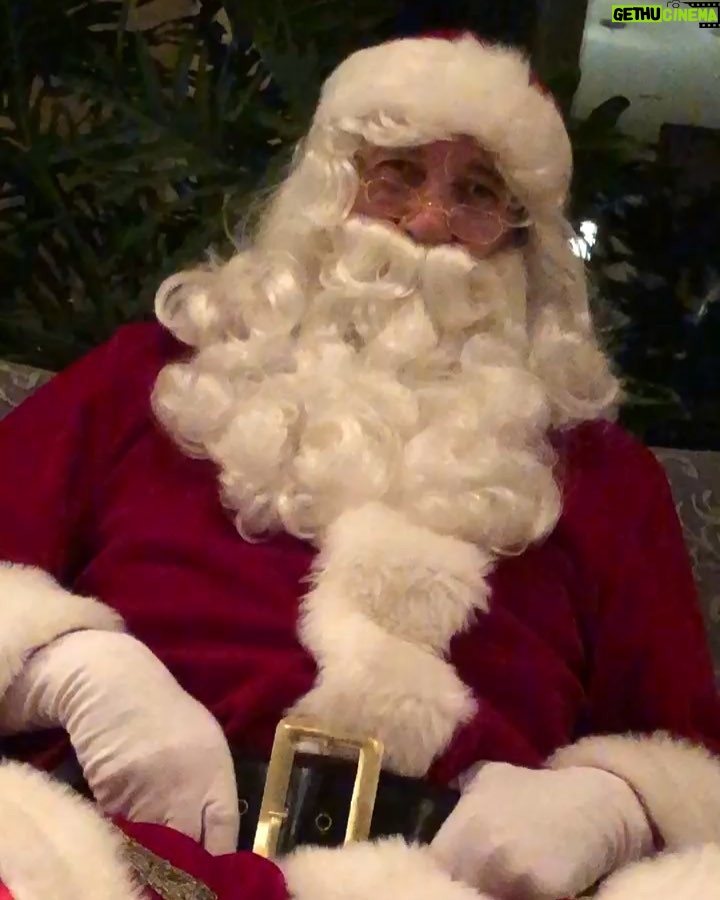 Shaun Johnston Instagram - Hark, The Herald Angels Sing. Sj #heartland #christmas #santa