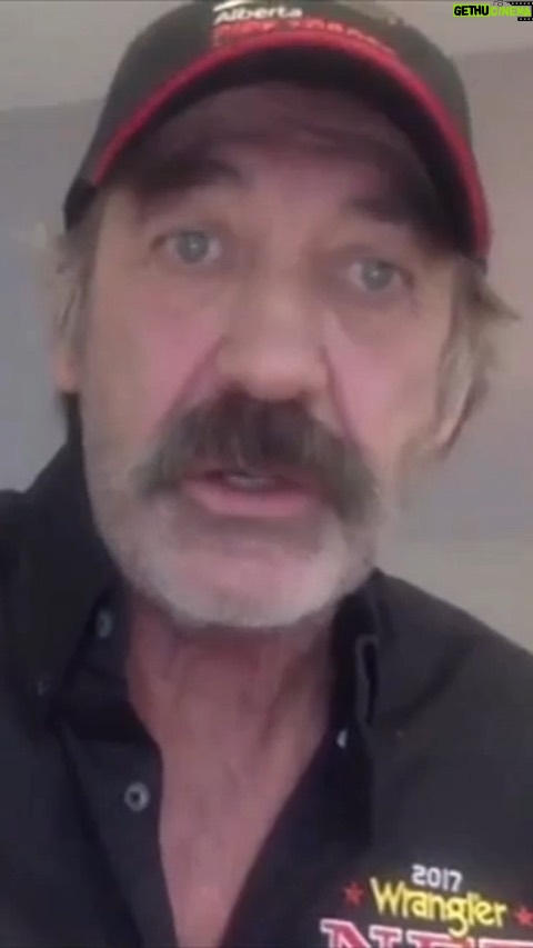 Shaun Johnston Instagram - Who is Michael Weinberg’s mystery talk show guest this week? Sj. #official_heartlandoncbc