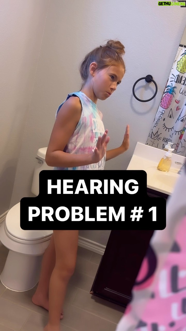 Shaylee Mansfield Instagram - This is more of hearing sister problem #1836572, fr! So many times my hearing sister (and other hearing people) have to remind me to be quiet. To be honest, my ears don’t care. 😂 🔇 It’s awesome not being bothered by annoying sounds.