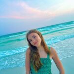 Shaylee Mansfield Instagram - Goodbye summer and hello fall. Italy