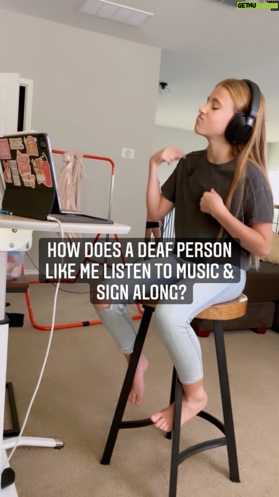 Shaylee Mansfield Instagram - I’ve said before that some Deaf people do enjoy and experience music in their own ways. As for me, I do not hear words at all. How I experience music is by reading the lyrics, wearing a headphone, turning the volume way up, and most important of all, marching to my own beat. The best part I sign along, not sing along! Very much like hearing people, I sign with a variety of emotions to express what this “Lost Boy” song by @itsruthb truly means to me. Purely in my own language which requires time to translate from English. It’s not perfect but I’m getting there! And if you’re wondering if the sounds are turned off, it is. Time for hearing people to experience music visually and through feeling. To all the lost boys and girls, this is for you. 🤟 #signlanguage #americansignlanguage #marchtoyourownbeet #musictime #neverland
