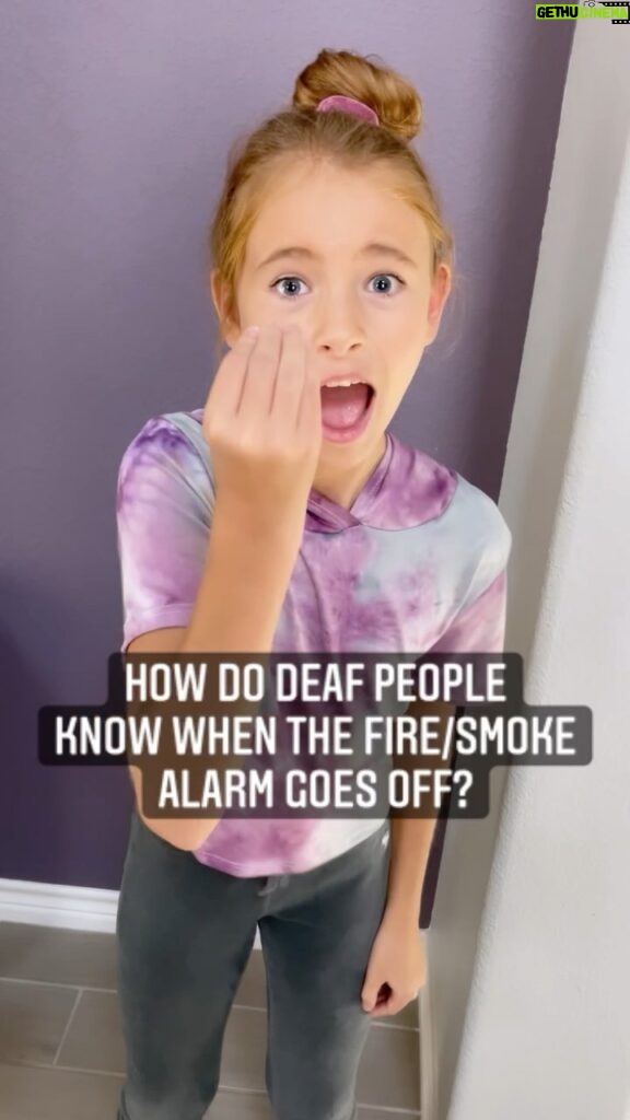 Shaylee Mansfield Instagram - (Flash warning: Some scenes have a strobing effect that may affect photosensitive viewers.) Smoke alarms save lives…but how do Deaf people know when a smoke alarm goes off? There are alarms with strobe (flashing) lights designed to wake up or even alert a Deaf person. #firealarm #signlanguage #americansignlanguage #newsflash #deafpeople