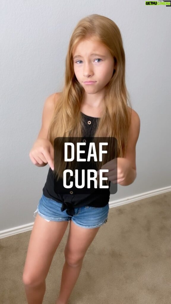 Shaylee Mansfield Instagram - Truth bomb: There has been talks of a Deaf cure for many centuries. Before we talk about a Deaf cure, what if there were no Deaf people? There would be no sign language, captioning for everyone, NASA human flight program, baseball hand signals, and so on. The interesting thing is that Deaf people aren’t being recognized for their contributions to the world. Sadly, Deaf babies and children aren’t encouraged to learn sign language. Deaf people are still asking people to caption their content. A Deaf person hasn’t been in space yet. When will hearing people stop talking about a Deaf cure and appreciate the existence of Deaf people? End rant. #truthbomb #signlanguage #babysignlanguage #deafpeople #deafcommunity #nasa🚀