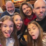 Shaylee Mansfield Instagram – Christmas and me are best friends – it’s pretty obvious in the pictures. 😄🥰🤩

May you all have the happiest and gentlest holidays this season. Hoping 2022 will be lighter and brighter for everyone. 🤟🎄 Atlanta, Georgia