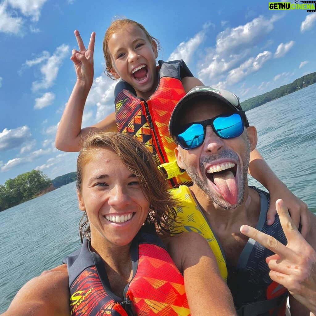 Shaylee Mansfield Instagram - Dear Summer, Thanks for grandparents, amusement parks, sun kisses, AND our jet ski breaking down in the middle of nowhere (Yes, we had to drag the jet ski all the way to the shore on our own with no help and WiFi, but we kept laughing out loud). Until we meet again, sweet summer. #summervibes☀️ #grandparentsarethebest #disneylandcalifornia #sunkissed🌞 #universalstudioshollywood