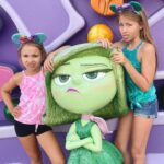 Shaylee Mansfield Instagram – Disney, you know how to make my dreams come true. 

#disneylandcalifornia #disneykid #disneycaliforniaadventure #magicalmoments #disneygirl Disneyland/Califonia Adventure