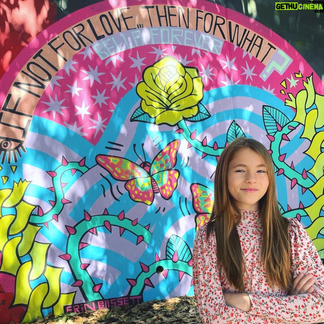 Shaylee Mansfield Instagram - Move mountains, look up, do everything with love, and protect our magic. Tag people who you look up and love with all of your heart. #kindnessisfree #youaremagic #movemountains #hugsarehandmade #lovemore #positivenergy Atlanta, Georgia