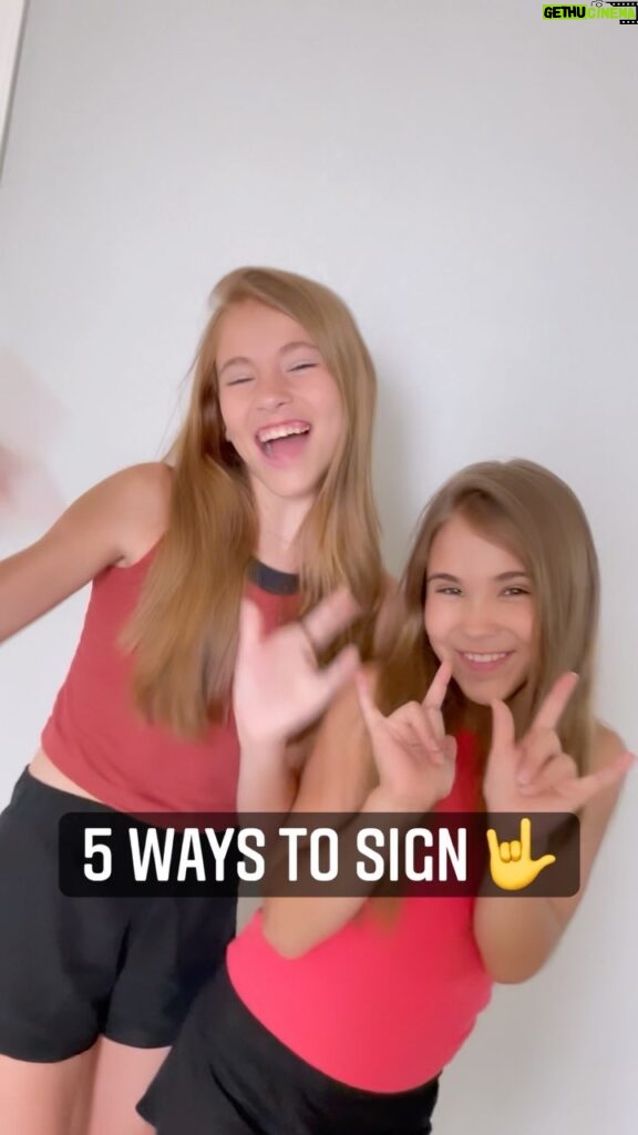 Shaylee Mansfield Instagram - Just like hearing people, Deaf people have many ways to say I love you in American Sign Language. Here are our top five favorite ways to express “I love you” in ASL. Which one do you 🤟 the most?!?