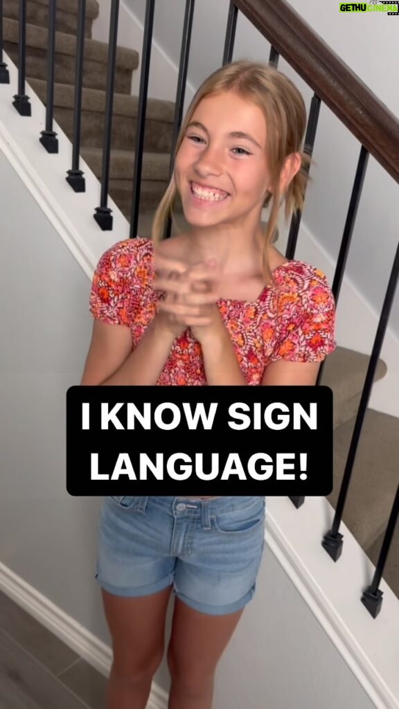 Shaylee Mansfield Instagram - 🚫 Hot Take Alert: Don’t say “I know sign language!” to Deaf people on the spot. 🙅‍♀ Imagine you’re enjoying a meal, catching up with friends, or shopping. Suddenly, someone approaches and starts spelling out the entire alphabet or flaunting a few signs. Instead, engage in genuine conversation! Ask about their interests, share your own, and connect on a personal level. It’s about showing that you’re genuinely interested in getting to know the person beyond their signing/hearing abilities.