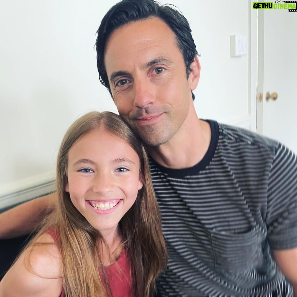 Shaylee Mansfield Instagram - I auditioned on my 13th birthday and here I am today on set as Ollie for ABC’s drama pilot “The Company You Keep.” When my TV uncle @miloanthonyventimiglia sent me a video congratulating me, I was really really shocked! Grateful to be in such great company…To my amazing team, @juliacohen78 @miloanthonyventimiglia @jonmchu @russcundiff @thisisbenyounger and many more! 🤟🃏💰 #childactress #tvpilot #thecompanyyoukeep #ABC Los Angeles, California