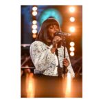 Shaznay Lewis Instagram - I’m still on a high from yesterday… getting to perform Kiss Of Life live for the first time not only with my band and outstanding vocalists, but an entire orchestra, and it sounded absolutely beautiful! Thank you @bbcradio2 🖤🎤🎹 Kiss of Life is out now and taken from my new album ‘Pages’ out 17th May, pre-order link in my bio xxx