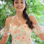 Sheena Chohan Instagram - BE BRAVE. BE SILLY. BE YOUR OWN MAGIC. BE PRESENT. BE FULL OF SURPRISES. BE ADVENTUROUS. BE KIND. BE FREE. BE YOU. Sharing some emotional Moments of JOY, MAGIC, TENDER and LOVE from the sets of our beautiful Film, Amar-Prem . . Produced by the @greatindiafilmtelevision Directed by National and Filmfare award winner @suvendughoshraj Written by @deepak_dogra_dd @manoj.pandya.965 @impuneetraj20 @sheena_chohan @thesandeepsharma . Makeup and hair team : @makeuphair_nikita . 🎥 @udit_zone Edit @kool.karni_ . . . Sarees @indianstorygoa Indo western @anjumsaheratelier #sheenachohan #reels #instagood #instagram #hindifilm Mumbai, Maharashtra