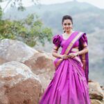 Sheena Chohan Instagram - Happy Dhanteras 🪔! Sending you Love and Light… to shine bright💕✨✨✨✨ . . Photography: @yellowwindowphotography Outfit : @alankaar_artstudio Location : @hyderabad . . #sheenachohan #diwali #actor #festive #instaphoto #instagood #india #hyderabad Hyderabad , Telengana. India