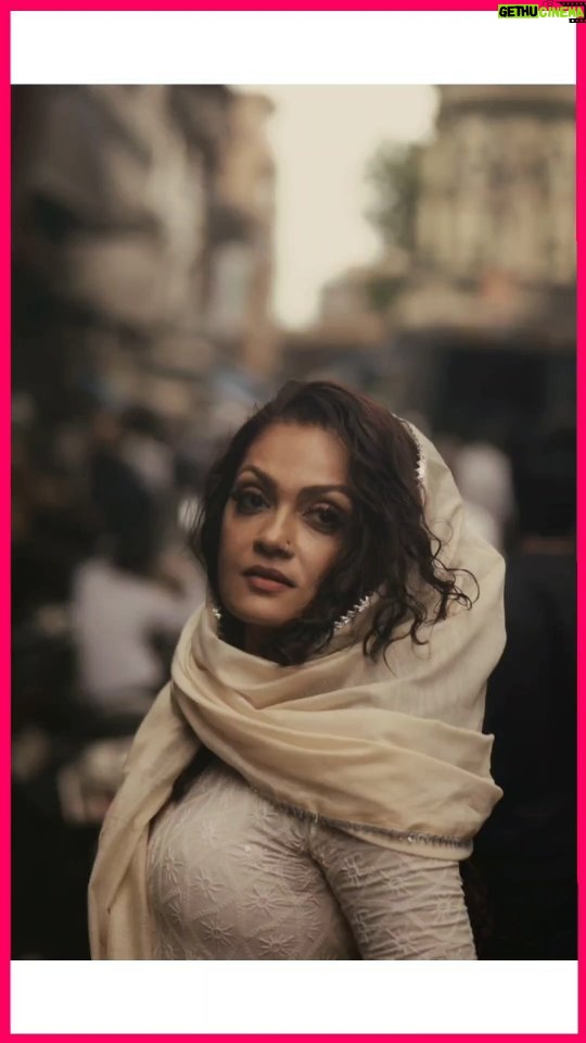 Sheena Chohan Instagram - Dil se joh muskuraahat nikalti hai, Asar karti hai ❤️‍🔥🦋 . . . #sufi #sufilove #kishorekumar #ashabhoslesongs #loveofretro #vintage #retro #bombay #serendipity #sheenachohan Mumbai, Maharashtra