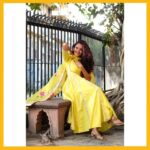 Sheena Chohan Instagram - From dawn to dusk, the world is transformed into a yellow symphony of happiness. Like a field of sunflowers reaching towards the sky, my spirits soar under the canopy of golden rays. Today, I thrive in the radiant energy of yellow, allowing happiness to bloom within me like an endless summer . . . Photographer: @saumays_photography . . #BeYourHappySelf #BeYourself #yellow #sunshine #allsmiles #SheenaChohan Mumbai, Maharashtra