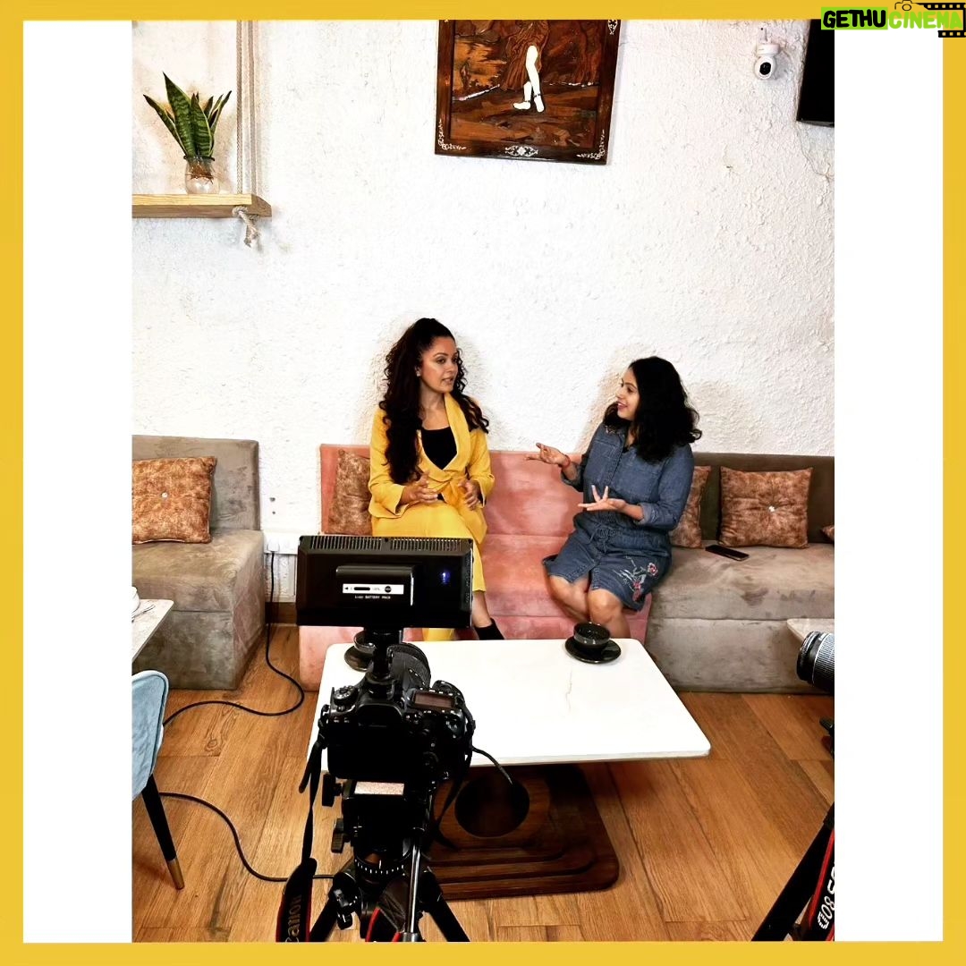 Sheena Chohan Instagram - In continuation of my discussion with @poojanawathe18 from @awesometv.tv. . . Location: @flavouredfuel . A splendid experience of talking my mind out and sharing further plans. Beginning with being the happiest self and spreading joy across. Stay tuned to be a part of this journey and carry the joy that it has to bring along ✨ #bts