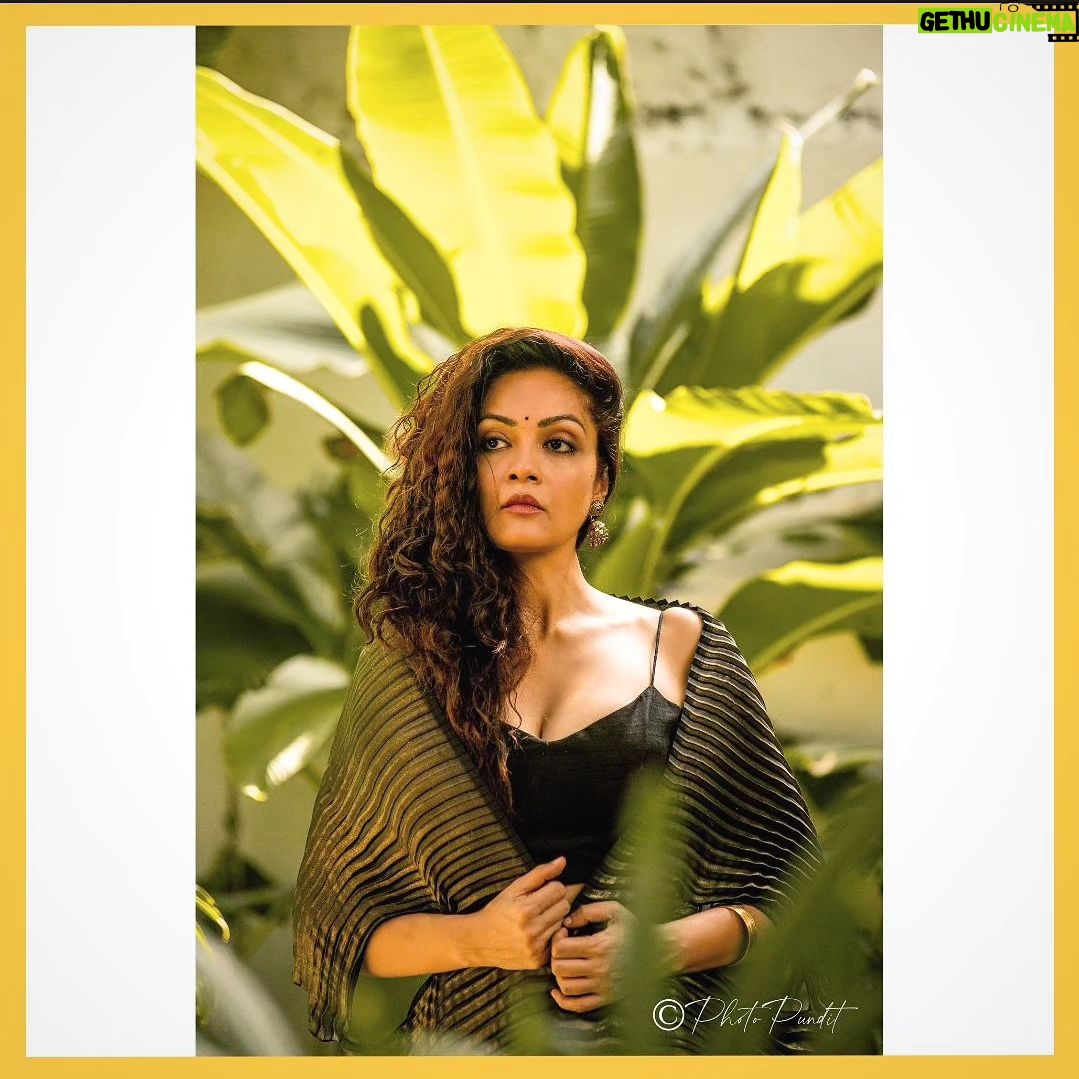 Sheena Chohan Instagram - Confidence is the best outfit, I own! 🦋✨ . . . Photography: @photo_pundit2 | @photopundit_creatives Wearing: @synegoa . . #confidenceiskey #loveyourself #bosslady #girlboss #confidence #sparkle #magichappens #instagood #instadaily #ootd #sheenachohan