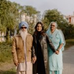 Shehnaaz Kaur Gill Instagram - The path of self awareness leads you to inner freedom. The freedom which is ever present within, the freedom which observes without judgement. That inner freedom is yours for eternity. Deep within let this sun of self awareness rise to its horizon, even a single light beam of this meditative awareness will revolutionize your existence. Dip your mind in the knowing of the inner self and the mind will become a powerful divine tool to empower you in this existence. Embody your self with knowing of inner self and remain liberated for an eternity. Thank you to @shehnaazgill for inviting me to capture her special bond with her grandparents ♥️ #love #ek #sufi #spiritual #wellness #nonduality #mentalhealth #meditation #one #oneness