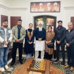 Shehnaaz Kaur Gill Instagram - Had the immense honour and fortune to meet Baba Gurinder Singh Ji today at Dera Radha Soami Satsang Beas. 🙏🏻 #Beas #Punjab #Radhasoami #RadhasoamiSatSangBeas
