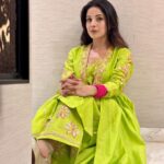Shehnaaz Kaur Gill Instagram - Positive Vibes only!!! ♥️💚💚 Thank you to the most talented designers @abujanisandeepkhosla for this gift. ✨