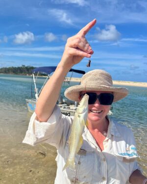 Shelly Horton Instagram - Gone fishin’ 

Some well needed R&R with my family on the Sunshine Coast.

I love fishing and whiting is my favourite fish to eat! 

Brilliant day with Dad and my cousin @courtneysowter (who managed to our fish us all with largest whiting, a flathead and a bream!) 

27 fish! We’re going again tomorrow! Then it will be fish tacos and margaritas tomorrow night! 

#familytime #fishing #whiting #relaxing