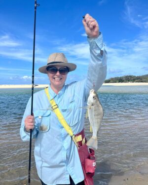 Shelly Horton Instagram - Gone fishin’ 

Some well needed R&R with my family on the Sunshine Coast.

I love fishing and whiting is my favourite fish to eat! 

Brilliant day with Dad and my cousin @courtneysowter (who managed to our fish us all with largest whiting, a flathead and a bream!) 

27 fish! We’re going again tomorrow! Then it will be fish tacos and margaritas tomorrow night! 

#familytime #fishing #whiting #relaxing