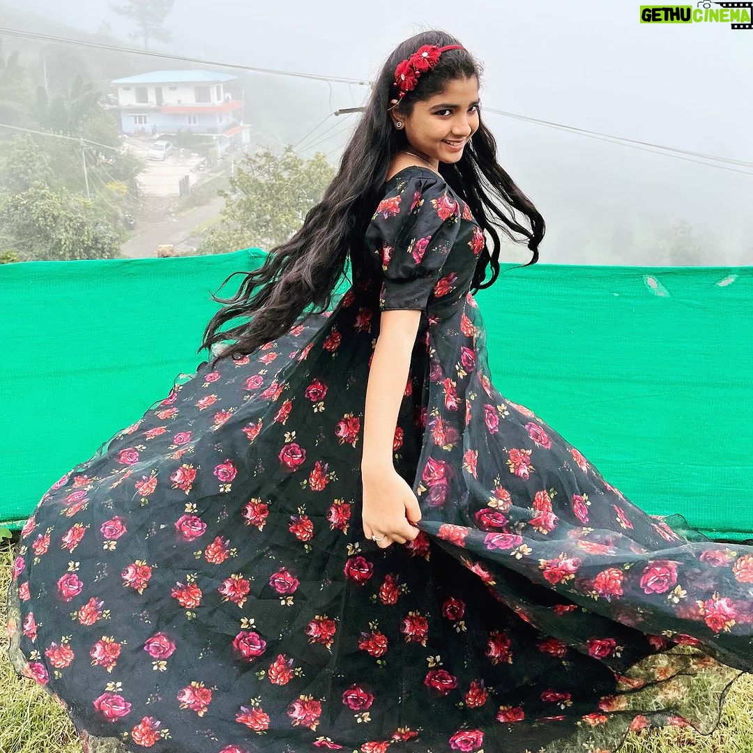 Sherin Thara Instagram - I loved being called a fashion icon 🖤 Gorgeous organza gown customised by my all time favourite designer @minime_by_arjocouture Thank you for this beautiful attire it’s so nice to wear & perfect fit & size & comfort❤️ Kindly check out their page friends for this Diwali & celebrate with your own customised attire✨✨✨ #babysherin #babymayu #mayu #baakyalakshmi #vijaytelevision #instadaily #instagood #instamood #instalike #instafollow #recentforrecent #outfitoftheday #collaboration #explore #instafashion #instapost #influencer #digitalinfluencerkids #kidsfashion #trending #diwali #celebration #celebrity Kodaikanal- Princess of Hills