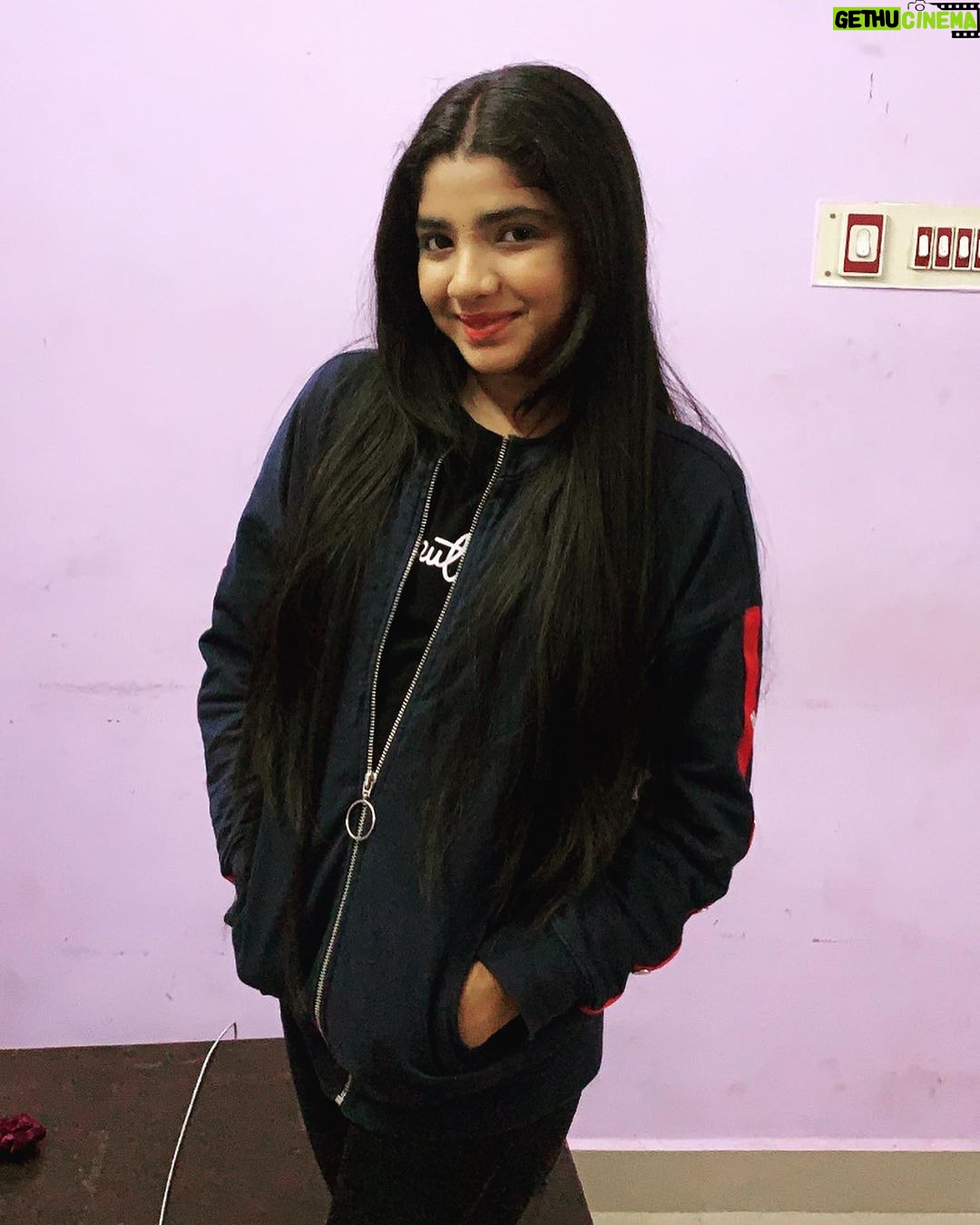 Sherin Thara Instagram - Nothing can bring you happiness but yourself🌿 Sunday shoot🎥 #babysherin #babymayu #mayu #babyshruthi #baakyalakshmi #vijaytelevision #trending #explore #explorepage #goodday #instadaily #instagram #instagood #instamood #happy #fun #love #instapost #instafashion #instalike #instafollow #likes #follow #recent4recent #zara #universe #gratitude #positivity #goodvibes Shoot