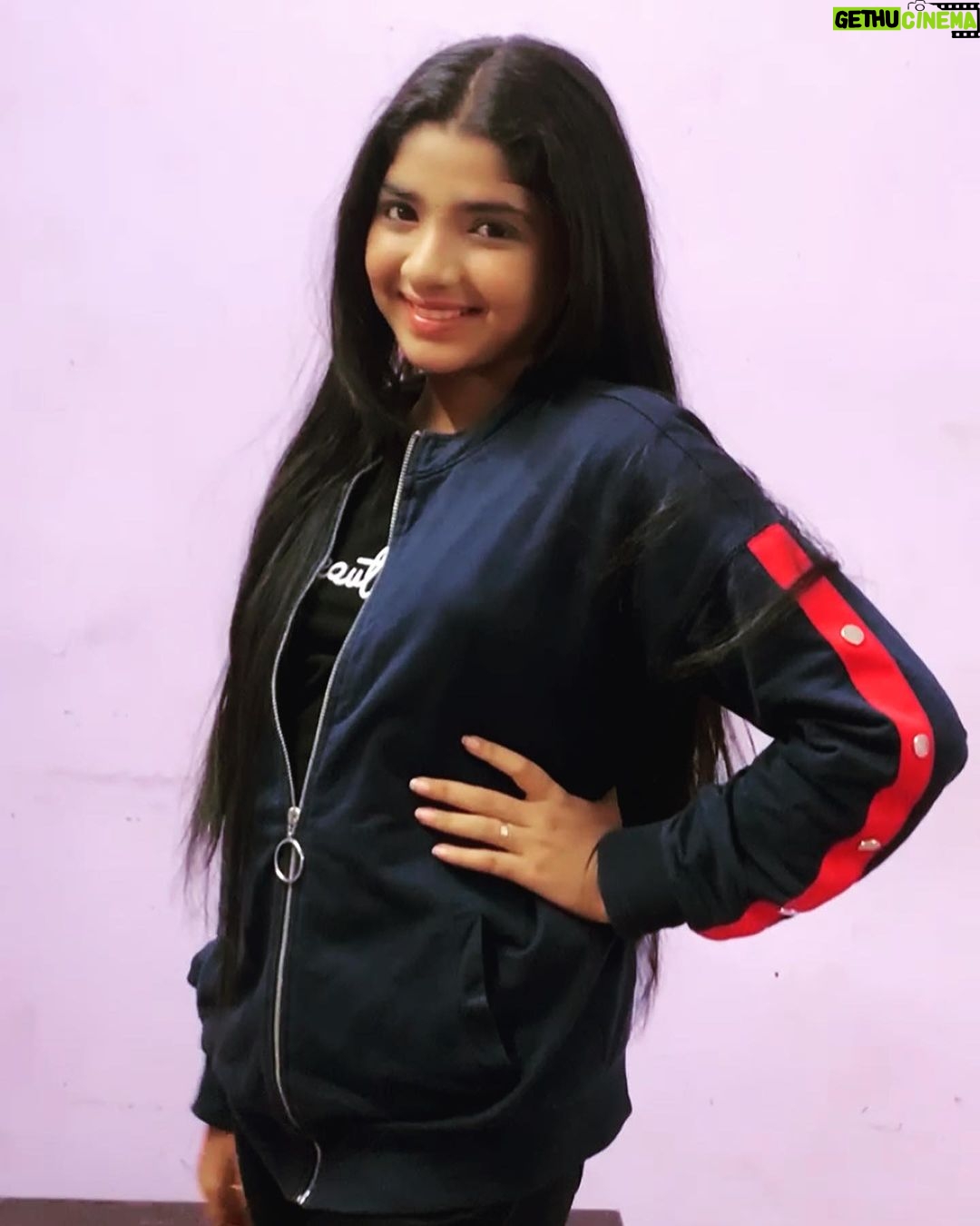 Sherin Thara Instagram - Nothing can bring you happiness but yourself🌿 Sunday shoot🎥 #babysherin #babymayu #mayu #babyshruthi #baakyalakshmi #vijaytelevision #trending #explore #explorepage #goodday #instadaily #instagram #instagood #instamood #happy #fun #love #instapost #instafashion #instalike #instafollow #likes #follow #recent4recent #zara #universe #gratitude #positivity #goodvibes Shoot