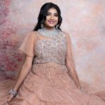 Sherin Thara Instagram - Yes we all shine on,like the moon & the stars & the sun✨ Mua @d_elegance_maker Outfit @lithas_rentals Jewels @nithya_covering 📸@studio1_wedding_photography #babysherin #babymayu #mayu #baakyalakshmi #vijaytelevision #vijaytv #trending #explorepage #explore #trending #trendingnow #instapost #instagram #instalike #instafollow #instadaily #picoftheday #photography