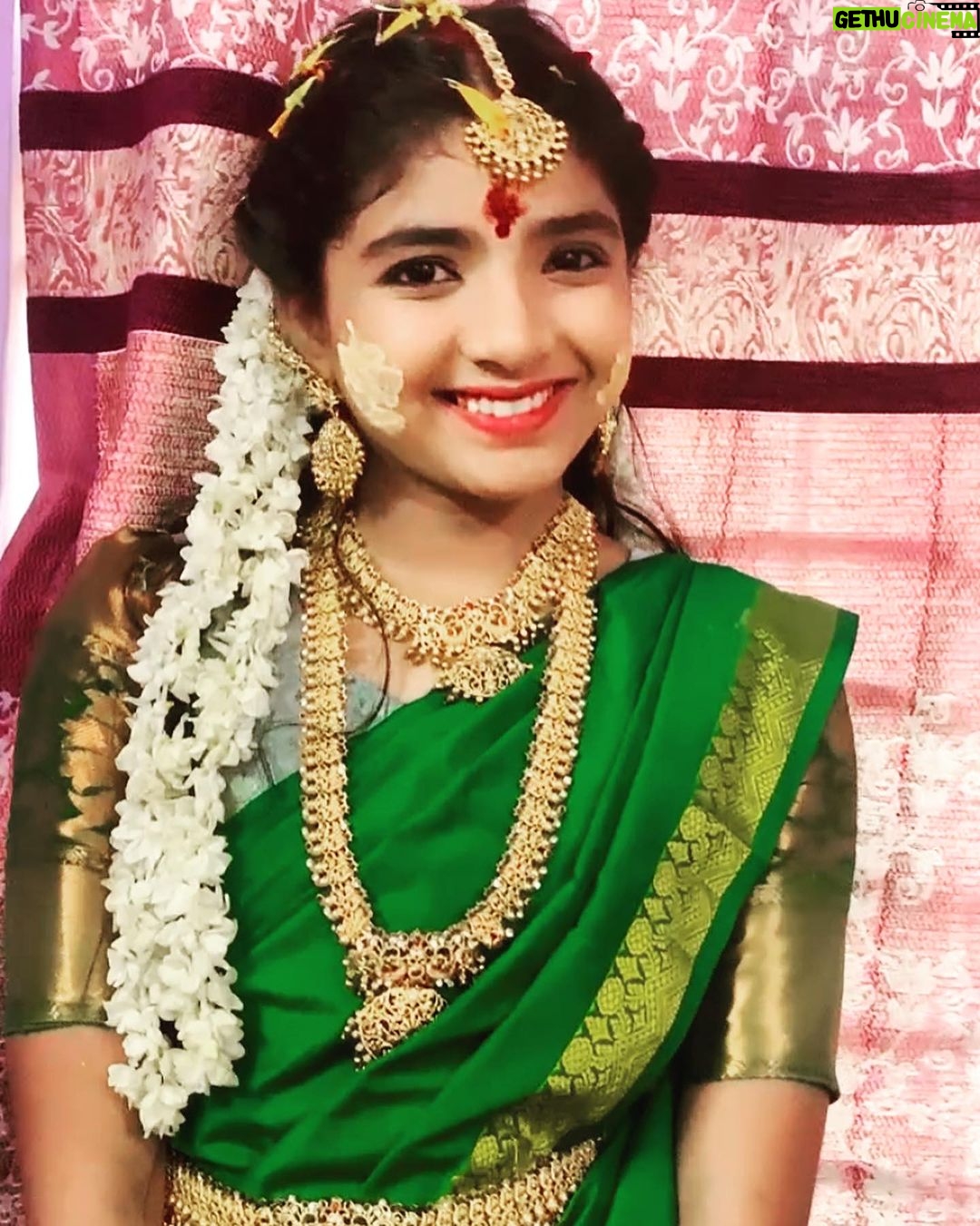 Sherin Thara Instagram - Whatever you are ,be a good one. Good morning❤️🌿 #babysherin #babymayu #mayu #baakiyalakshmi #vijaytelevision #instadaily #instagood #instapost #instagram #insta #trending #explore #explorepage #viral #babyshruthi #mounaraagam #trendingnow #family #vibe #positivevibes #happiness #fun #beauty #traditional