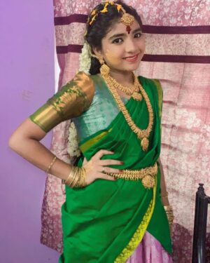 Sherin Thara Instagram - Everyday is a new day❤️🌿 #shootmode 

#babysherin #babymayu #mayu #baakyalKshmi #vijaytelevision #vijaytvactress #trending #viral #shooting #shootingphoto #shoot #reel #explore #outfit #instagram #instagood #instamood #instalike #instafollow #instapost #picoftheday #outfitoftheday #instadaily #mounaraagam #traditional #babyshruthi #viralphoto #photography #zara