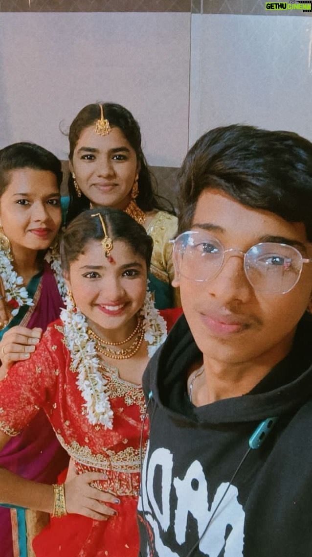 Sherin Thara Instagram - Everywhere and everytime😂✌️crazy cousin goalzz ✨✌️ #babysherin #mayu #baakyalakshmi #vijaytelevison #trending #trendingreels #explore #explorepage #sisters #cousins #goals #fun #instapost #reels #instagramreels #instareels #instagood #instalike #instagram #insta #traditional