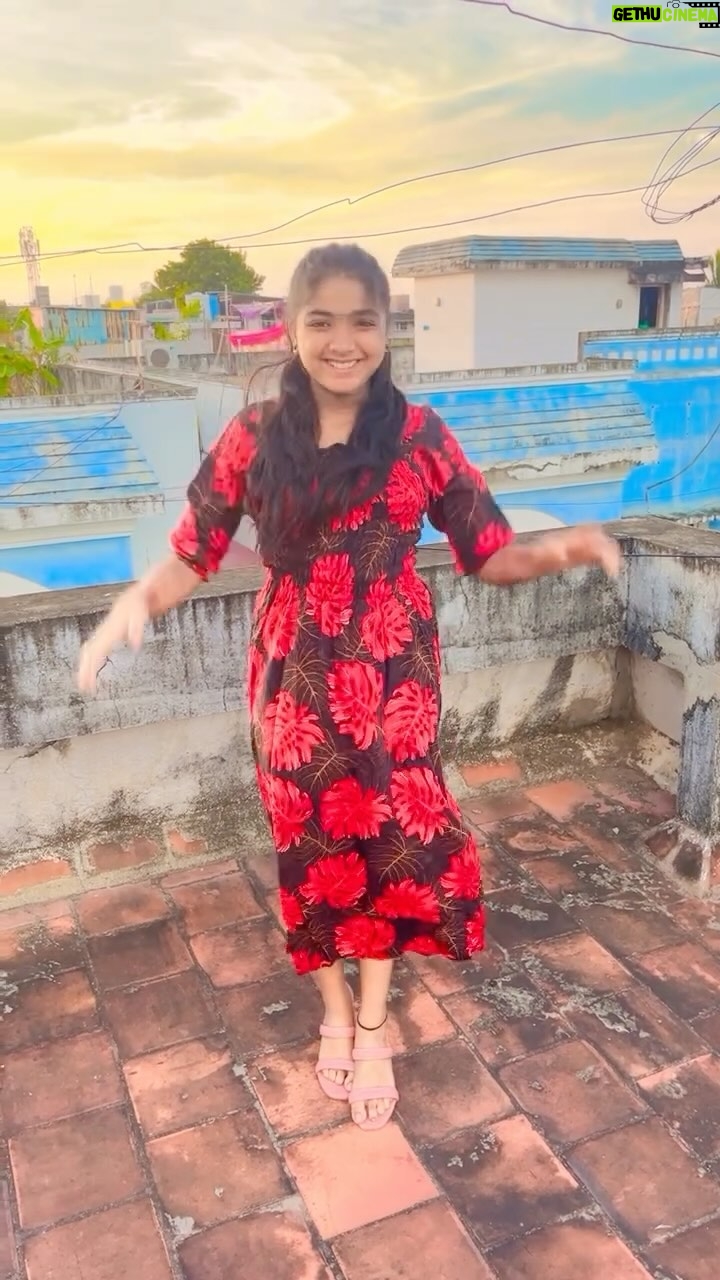 Sherin Thara Instagram - Thamarai poo dancing here🪷 Go with trend✨ #babysherin #babymayu #mayu #baakyalakshmj #trendingreels #trending #viral #explorepage #explore #trendingnow #babyshruthi #zara #fun #love #dancing #dancingqueen #leo #instapost #instadaily #likes #recent4recent #followforfollowback