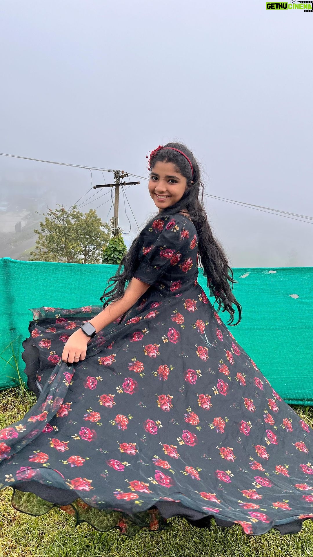Sherin Thara Instagram - Happy diwali friends❤️ Which colour do u like?? Beautiful attire customised from @minime_by_arjocouture #babysherin #babymayu #mayu #baakyalakshmi #vijaytelevision #vijaytv #trendingreels #trendingnow #explorepage #explore #reelsinstagram #instapost #insta #happy #fun #nature #collaboration #influencer #digitalinfluencer #likes #recent4recent #black