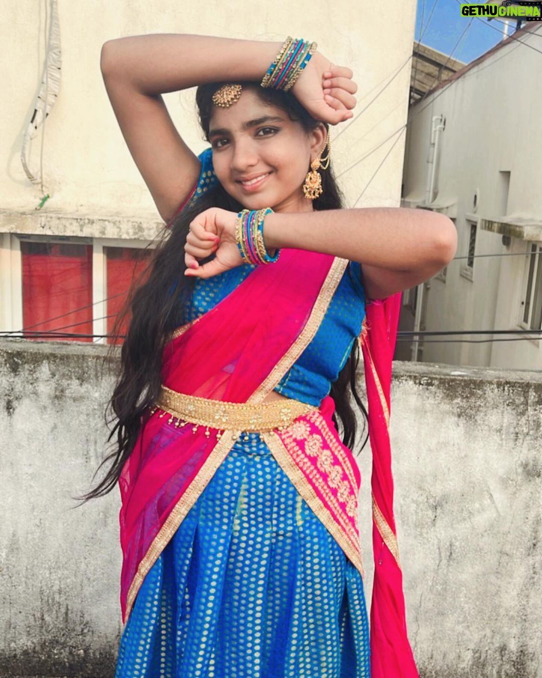 Sherin Thara Instagram - Anaivarukum iniya thai pongal nal vazhthukal🌞☀️⛅️ #babysherin #babymayu #mayu #baakyalakshmi #vijaytelevision #vijaytv #instadaily #pongalcelebration #celebrity #happy #fun #pongal #instapost #insta #instagram #outfitoftheday