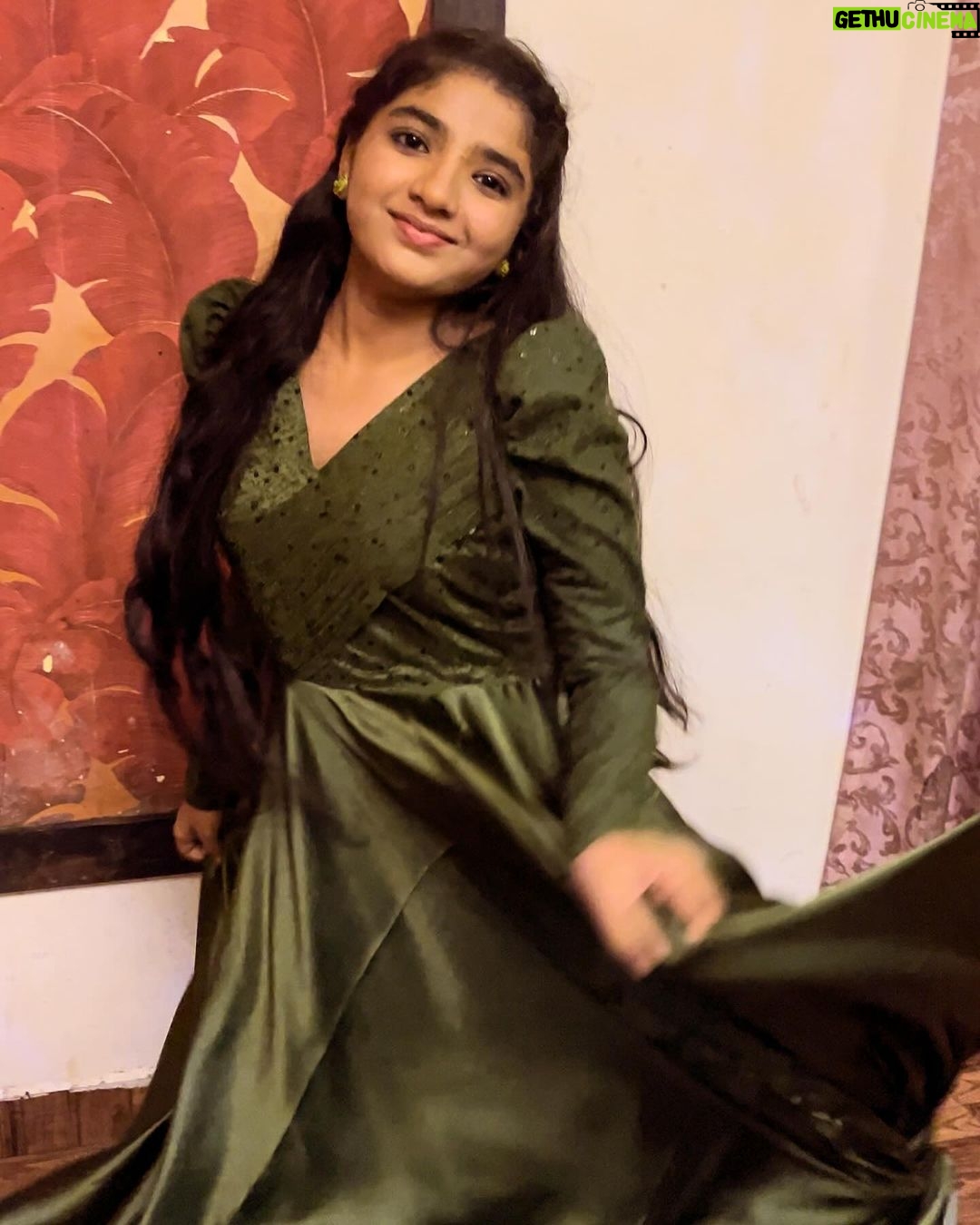 Sherin Thara Instagram - Started off the New year with an award Jan 1 st 2024✨❤️ thank you all thank you for this award from ajantha fine arts team #gratitute thank you guys it s all about from you love u all❤️ Thank you universe❤️ Gorgeous gown customised by my favourite Instagram page @minime_by_arjocouture Thank you sis you have some magic with your hands excellent stitching fits perfectly 👗 Really amazing you did exactly what I asked for thank you .really I am satisfied with my outfit. you made my day✨ Kindly check out their page friends she will do some magic with your own customised unique outfit for your special days @minime_by_arjocouture #babysherin #babymayu #mayu #baakyalakshmi #vijaytelevision #newyear #award #positivity #explore #outfitoftheday #outfit #instapost #janaury2024