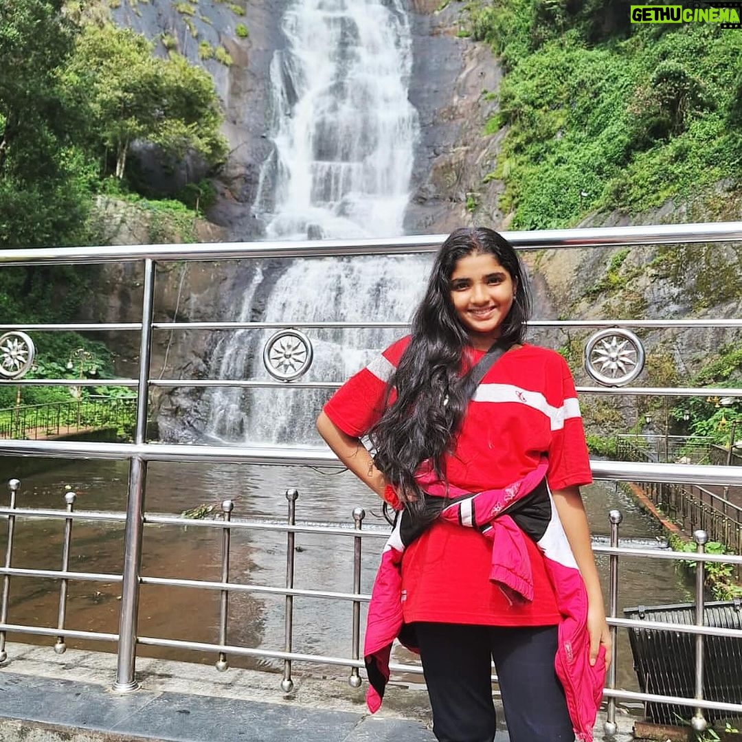 Sherin Thara Instagram - LETS welcome together new year 2024 with a new hope, And a blank canvas to be painted by us❤️ Happy new year my lovely insta family,you’re the biggest part of my heart I hope this year brings you joy & happiness❤️ #babysherin #babymayu #mayu #baakylakashmi #vijaytelevision #instafamily #insta #instapost #instagram #instafashion #travel #newyear #newyear2024