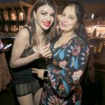 Sherlyn Chopra Instagram - गुल ने गुलशन से गुलफाम भेजा है.. सितारों ने आसमान से सलाम भेजा है.. शुक्रिया आप सबका दोस्तों जो आप ने हमें प्यार और ख़ुशहाली भरा पैग़ाम भेजा है.. ❤️❤️❤️ Thankyou for your love & support!!! It’s my #birthday !!! 🥰