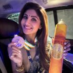 Shilpa Shetty Instagram - Immensely grateful and honoured to be awarded the ‘Champions of Change 2023’ award by Hon’ble Justice K.G. Balakrishnan and Hon’ble Justice Gyan Sudha Misra ji in Maharashtra. As a #ProudIndian, I take immense pride in my work and feel humbled that I can play catalyst in a small, positive way through entertainment or awareness for one’s health & wellness. Thank you for the acknowledgment, Nandan Jha (@nandan5664) ji. It’s all this love and appreciation that motivates me to do better. This one’s for my audiences. धन्यवाद 🙏🧿♥️ With gratitude, Shilpa Shetty Kundra 🙏 @championsofchangeawards #ChampionsOfChange #Winner #eventdiaries #LookOfTheDay #SareeNotSorry #gratitude #blessed