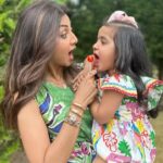 Shilpa Shetty Instagram - My Gudiya ♥️🧿♥️ Barely 4 years old, but holds all the love, compassion, bravery, sensibility, and empathy one can possibly have 🥹😍 Happy birthdaaaaayyyyyy, my jaan♥️🧿👼🏻😘 Thankyouuuuu for choosing me, you wonderful soul 😇 We lovvveee youuu soooo muccchhh… the world is a better place ever since you arrived ♥️ #BabyGirl #MotherDaughter #love #family #birthdaygirl #gratitude #blessed