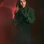 Shilpa Shetty Instagram - Tara Shetty, on-duty: Keeping the weather in check❤️‍🔥🚨 For #IndianPoliceForceOnPrime promotions, @primevideoin 😎 #LookOfTheDay #ShilpaTaraShetty #ootd #winterlooks #DelhiDiaries