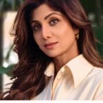 Shilpa Shetty Instagram - The happiness I feel as a mother is incomparable to any other emotion I’ve ever felt. It is overwhelming at times, but that joy always fills me up with gratitude 🙏 So, when @vivo_india asked me to think of a moment of pure joy, THAT was the feeling I wanted my portraits to show. And what better way, than with the vivo X100 Series! The ZEISS Multifocal Portrait Camera is an absolute game-changer. With vivo X100 series, it’s like having a professional camera all the time, all those Multifocal lenses included! vivo X100 series is truly the Next Level of Imaging 🤳 @zeisscameralenses #ad #vivoX100Series #UncoverTheImagination #NextLevelOfImaging #XtremeImagination