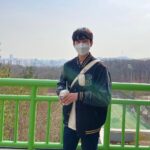 Shin Hyeon-seung Instagram - 개강했다고 과잠 입고 신났으😷😷 성균관대학교 수선관