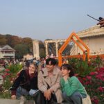 Shin Hyeon-seung Instagram - 발 디디면 신이 나는 환상의 나라🎡🎠#지구망 #제이미 #몇화게요